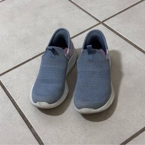 Skechers Kids Girls Blue Slip ins Shoes Sneakers size 12.